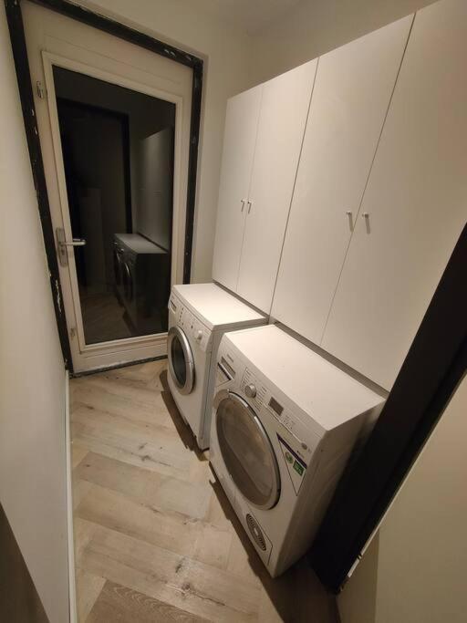 Kindvriendelijke Bungalow In Het Bos Bij Zwemmeer. Vilsteren Luaran gambar