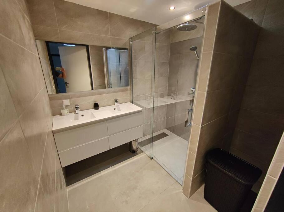 Kindvriendelijke Bungalow In Het Bos Bij Zwemmeer. Vilsteren Luaran gambar